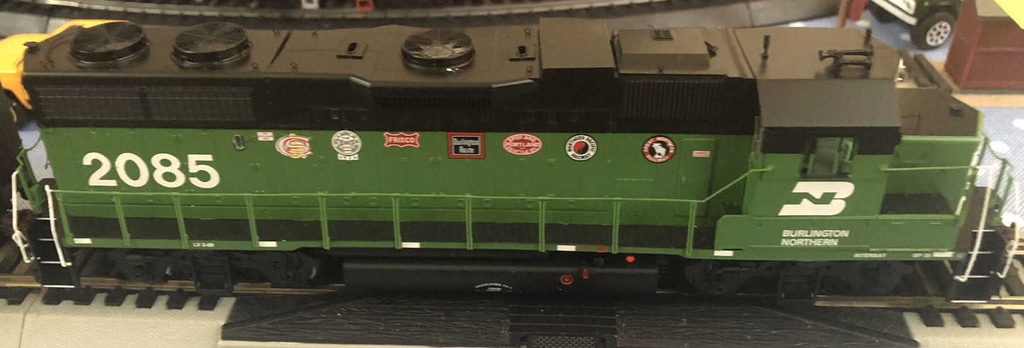 Bachmann BURLINGTON NORTHERN #2085 - (1:87 HO Scale)